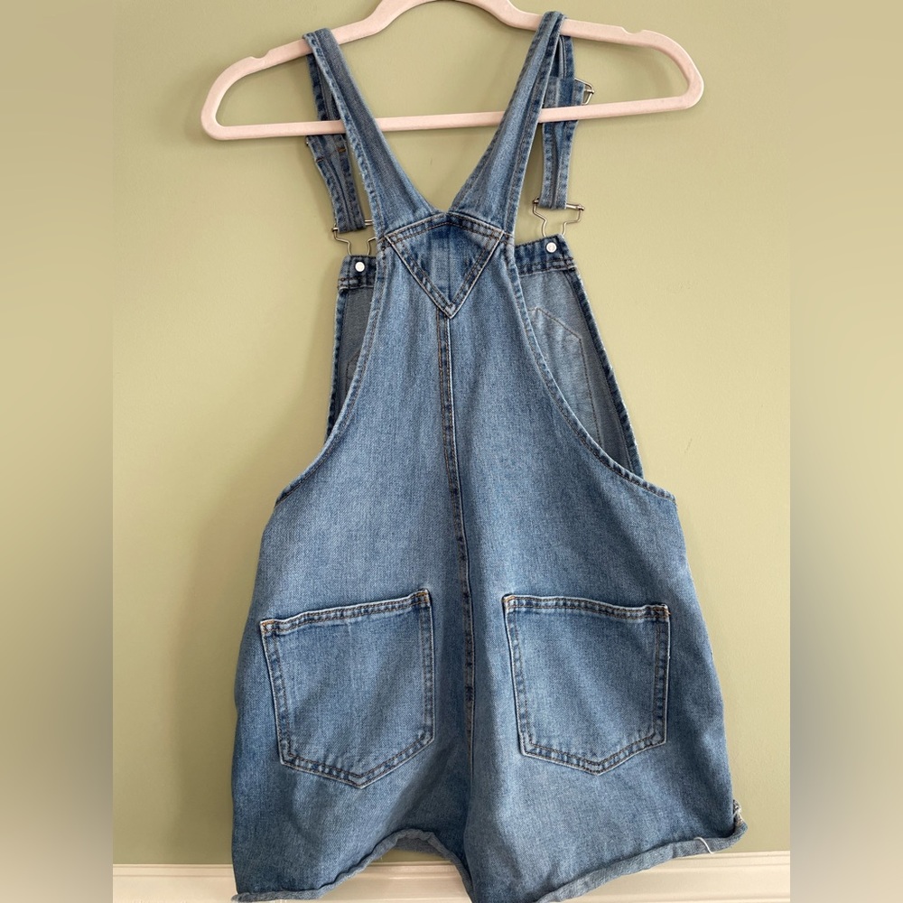 WILD FABLE Overall Shorts - Cute Distressed - Relaxed fit/ Y2K Retro - Picture 4 of 9